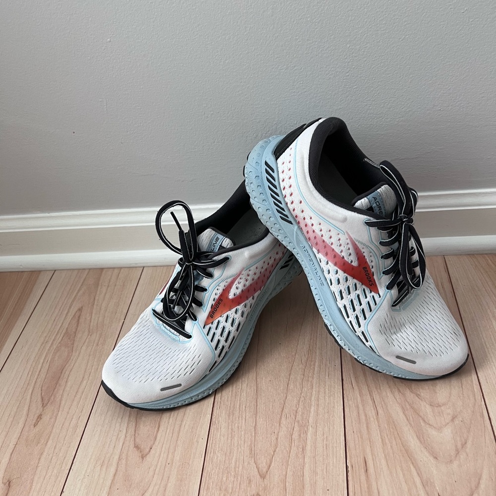 Brooks Adrenaline GTS 21